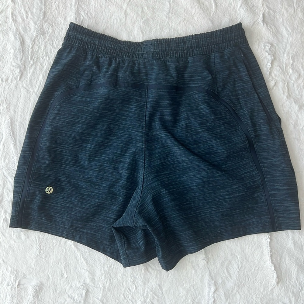 LULULEMON PACE BREAKER LINERLESS SHORT ~ SIZE SMALL - Picture 8 of 14